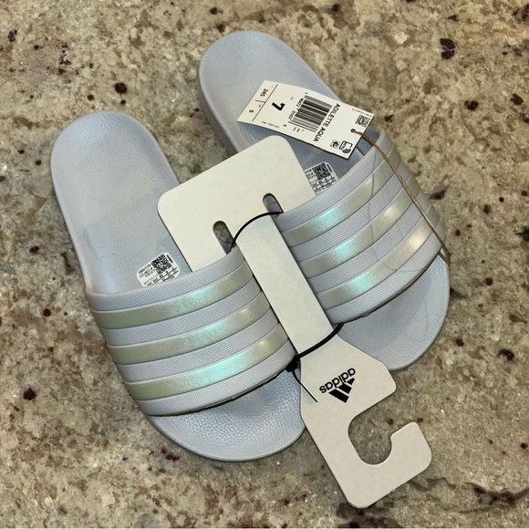 Adidas Adilette slides NWT - Picture 8 of 8